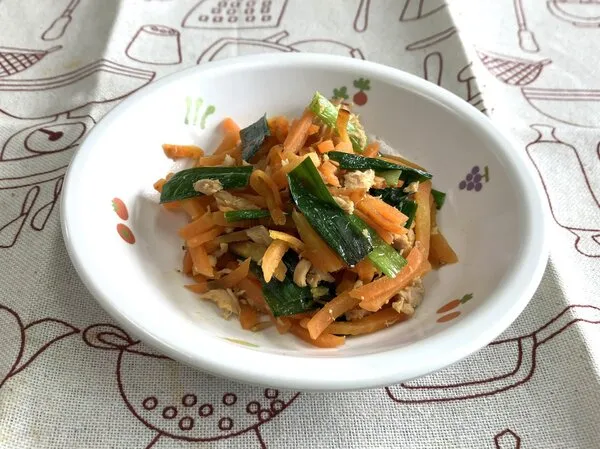 人参とニラのツナ炒め